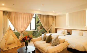 Joyful Riverside Hotel