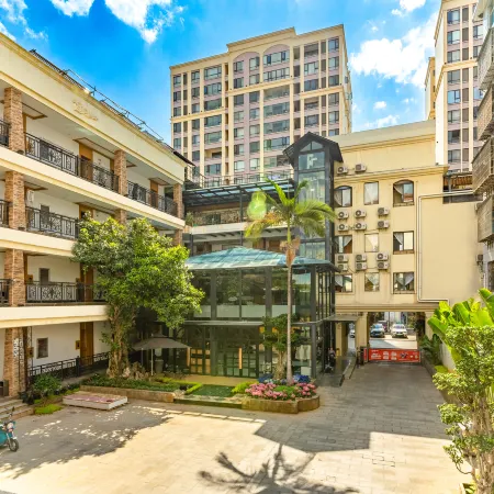 Mengzi Hailun City Garden Hotel (Nanhu Park New World Pedestrian Street)