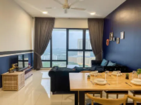 Midvalley Southkey Mosaic Suite by Nest Home Hotels in Plentong