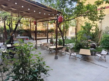 Tanchang Eman Chinese Inn (Guane'gou South Tourist Reception Center)