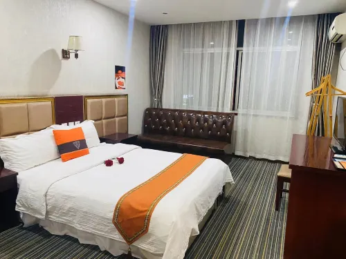 Lixian Huayuan Express Hotel