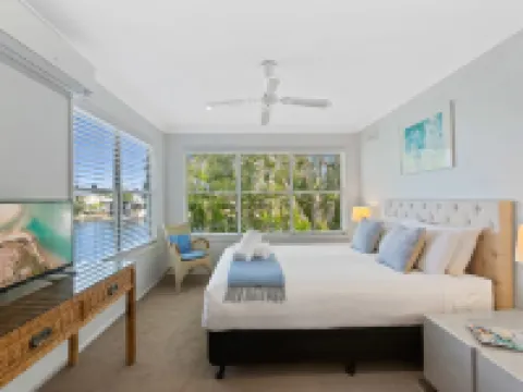 Noosa Entrance Waterfront Resort Hotels in Noosaville