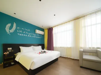 Rujia Huayi Hotel (Dalian Railway Station People's Square Subway Station Branch) Hoteles en Dalian