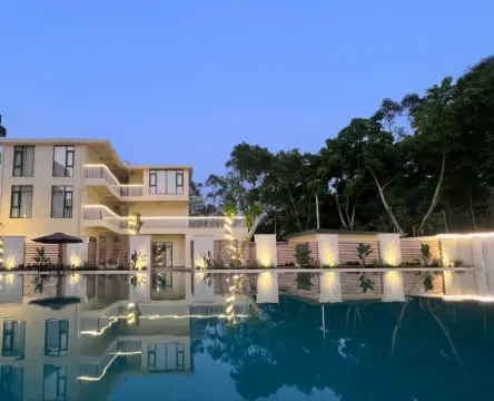 遇見盞居（清遠長隆輕軌站店）