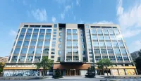 FONTOO Hotel (Qingyuan Qingcheng Light Rail Station) Hotels near Qingyuan Yiwu Commerce and Trade City