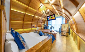 AURORA E-Sports Hotel(Kunming Derun Langyue Bay Agricultural University Branch)