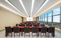 Lanou International store in Beihu Park. Hotels in Luannan