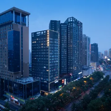 Changsha Century Yujun Hotel (Wuyi Square Xiangya Affiliated Second Branch)