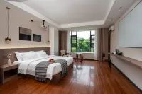 Meitu Hot .Spring Hotel (Emeishan High-speed Railway Station Baoguosi Branch)