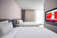 Ibis Hotel (Golmud Kunlun Guangchang Mingzhu Shopping Center)