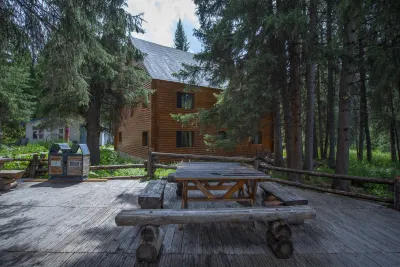 CloudTree Solo Villa Homestay (Kanas Old Village Branch) Отели рядом с достопримечательностью «Село Каннастува»