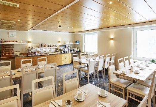 호텔 내부 전경