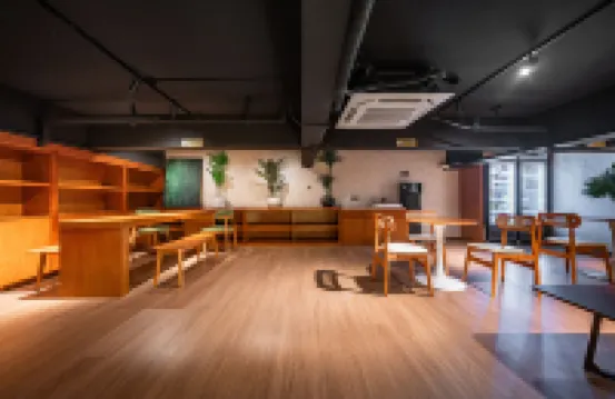 Zhexi Changqiu Youth Hostel (Shanghai Bund Yu Garden Branch)