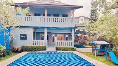 Villa pearl Citra puncak Hotell i Batu Layang