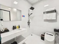 Yuekelai | Lanyu • Light Luxury Smart Hotel (Rushan Yintan Store) - 2-Star
