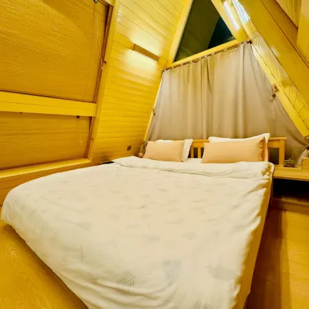 Jize Shijing Cultural Park Starry Chalet Hotels in Jize County