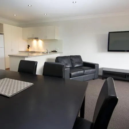 Blue Water Bay Luxury Villas Отели в г. Саутпорт