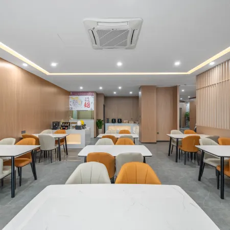 Home Inn & Suites (Shaoxing Luxun's Former Residence and Shen Garden Branch)