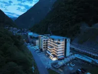 RelaxC Likuan·Hidden World Hot Spring Hotel (Bipenggou Scenic Area Branch) Hotel di Provinsi Li