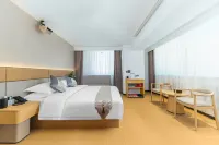 Heyizhige Hotel (Kelamayi West Ring Road)