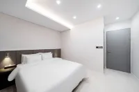 Cheomdan Lantana Hotel