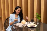 Savoy Hotel Mactan Cebu near Newtown Beach - breakfast