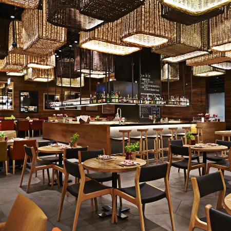 Kempinski Hotel Mall of the Emirates Dubai Отели рядом с достопримечательностью «Парк развлечений Ски-Дубай»