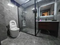 Under the black spade tree Hotels in Heishui