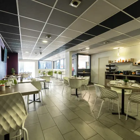 Nemea Appart Hotel Quai Victor Tours Centre