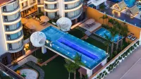 Naga·Y Hotel(Xishuangbanna Jinghong Gaozhuang Xishuangjing Starlight Night Market Store) - 인피니티 풀