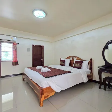 Baan Sabai Guesthouse Отели рядом со станцией Железнодорожная станция Чан Май