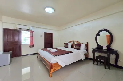 Baan Sabai Guesthouse Hotels in Nawarat