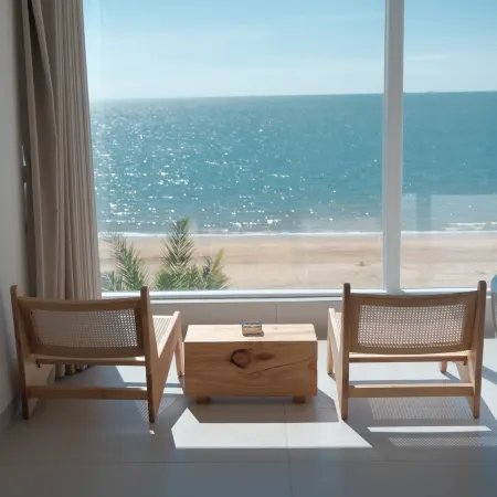 Sunset Island Luxury Seaview Homestay