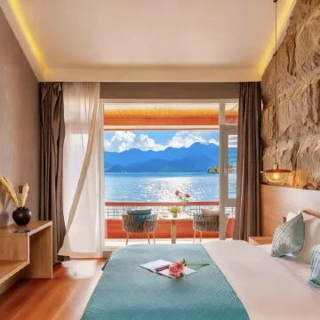 Luguhu Poju Inn