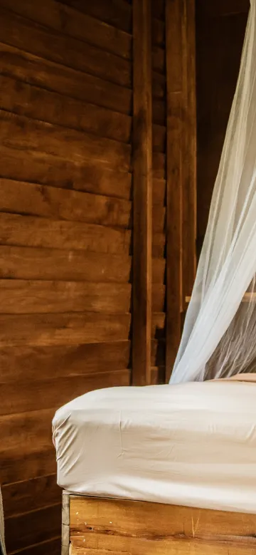 ห้องเตียงใหญ่ พร้อมวิวสวน