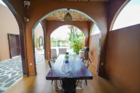 Ubu Villa Gito Gati - 4 Bedrooms Villa in Jogja for Family Hotels in Sleman