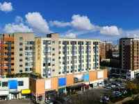 Atour Hotel (Qingdao Chengyang Xingyang Road ) Hotels near Chengyang District
