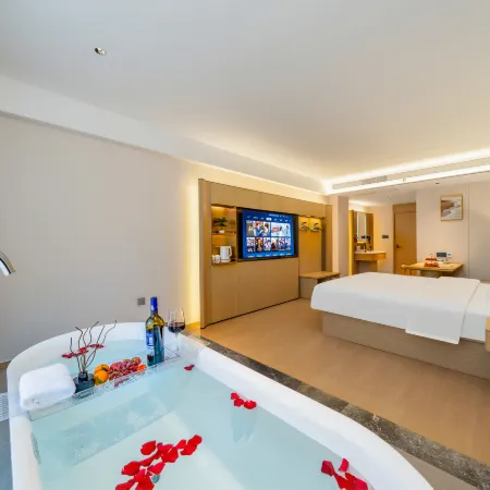 Ji Feng Resort Hotel (Lingshui Haiyun Plaza Branch)