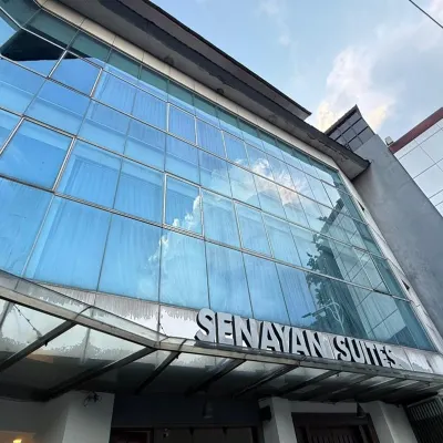 Senayan Suites Các khách sạn gần Ga Palmerah