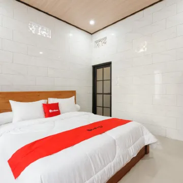 RedDoorz @ Pondok Kampung Harmony Ubud Hotel dekat Hutan Monyet Sangeh