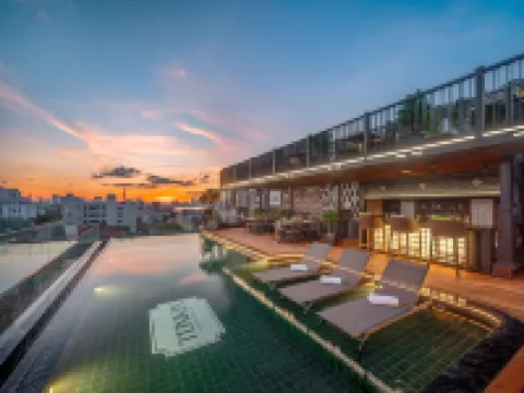 トンキン ラグジュアリー ブティック ホテル & スパ ホーチミン廟周辺のホテル