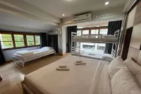 Pratunam Family House - 2-Star