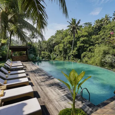 Pertiwi Bisma 1 Hotels near Rudana Museum