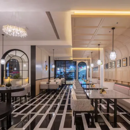 Anman Flower Room Hotel (Kunming Railway Station)