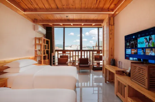 Floral Hotel·Tealese · Designer Villa(Lancang New Street, Lancang Ethnic Culture Park)