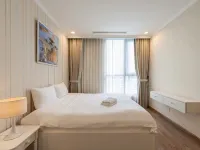 Landmark 81 Area - K's Luxury Residence - Elegant Panorama Hotels near كوان بِن تان