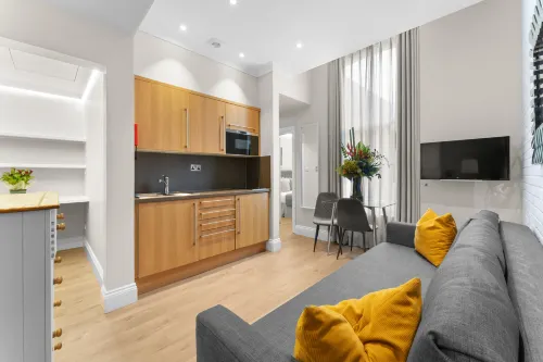 Cleveland Residences Russell Square