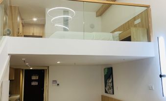 Chengyu International Apartment (Shenzhen Guangming Blue Whale World Phoenix Metro Station Branch)