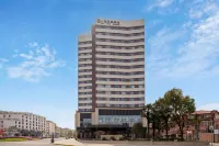 Swan Hotel Shanghai (Hongkou Football Stadium Branch) Hotels near Luxun Park