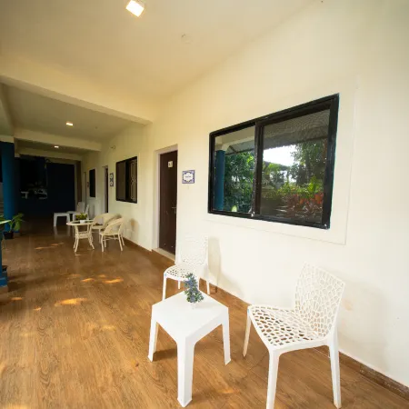 Aqua Wave by YogiTree Hotels